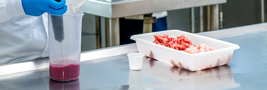Análise laboratorial de qualidade da carne